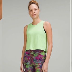 Lululemon train to be tank top